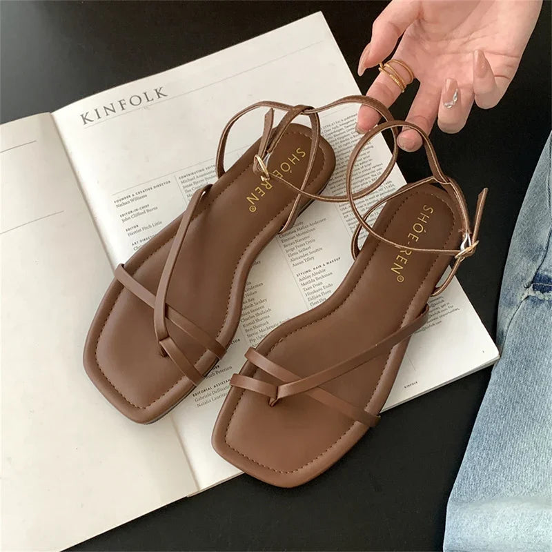 2024 Summer Gladiator Women Sandals Fashion Elegant Narrow Band Clip Toe Shoes Ladies Comfort Flats Beach Sandalias