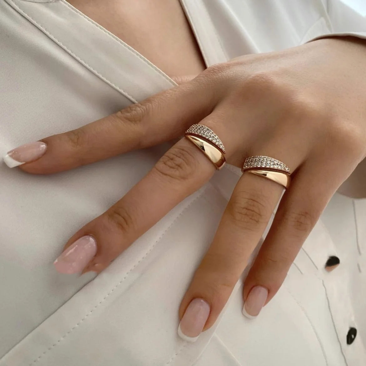 2024 Nwe Stainless Steel 18 K Gold Plated Sun Rings for Women Natural Stone Inlaid in Hollow Metal Texture Ring Trendy Jewelry