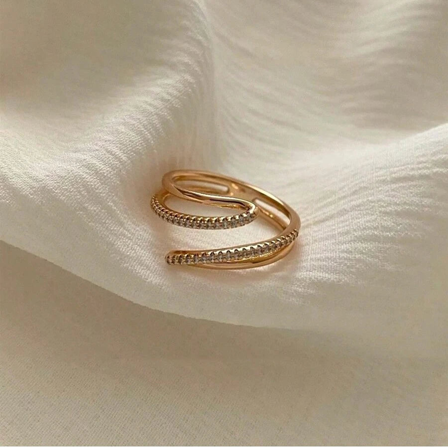 2024 Nwe Stainless Steel 18 K Gold Plated Sun Rings for Women Natural Stone Inlaid in Hollow Metal Texture Ring Trendy Jewelry